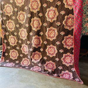 Pottery barn Floral Brown and Pink Quilt